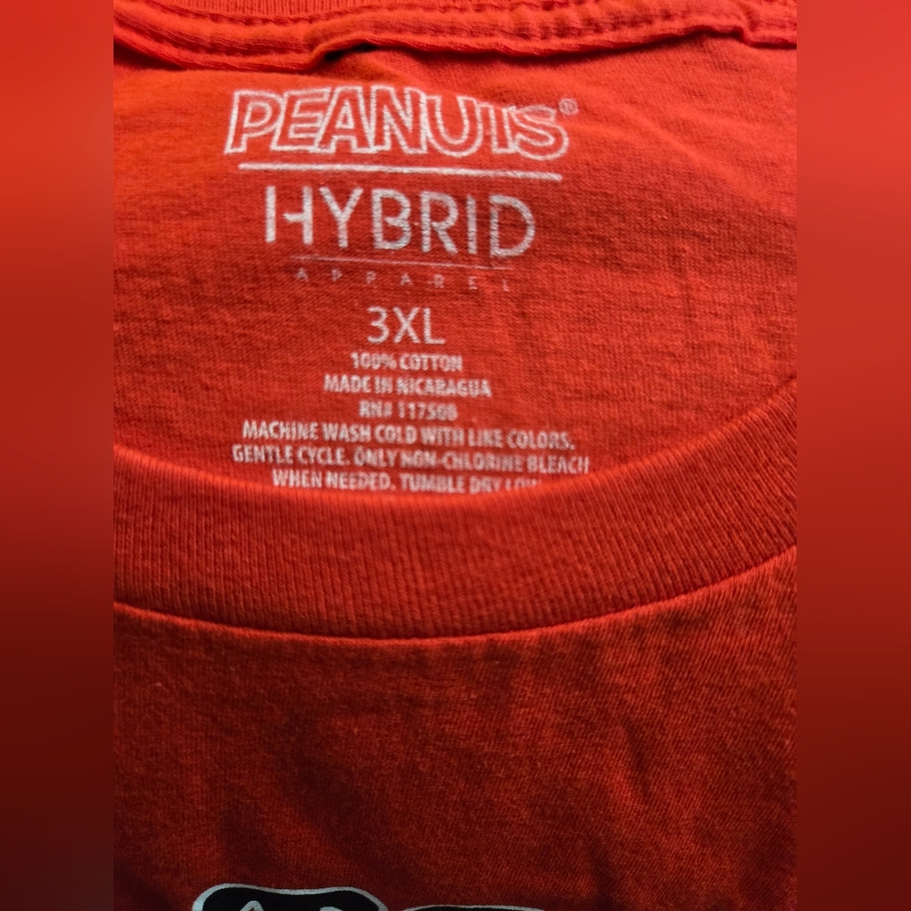 Hybrid Apparel Red Peanuts Graphic T-Shirt NWOT - Picture 2 of 2